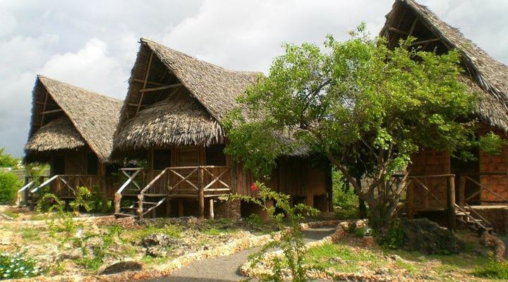 Moonlight Village Bandas and Campsite