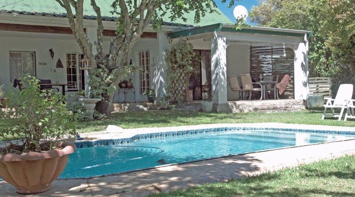 Falcon Crest Self Catering cottages & B&B