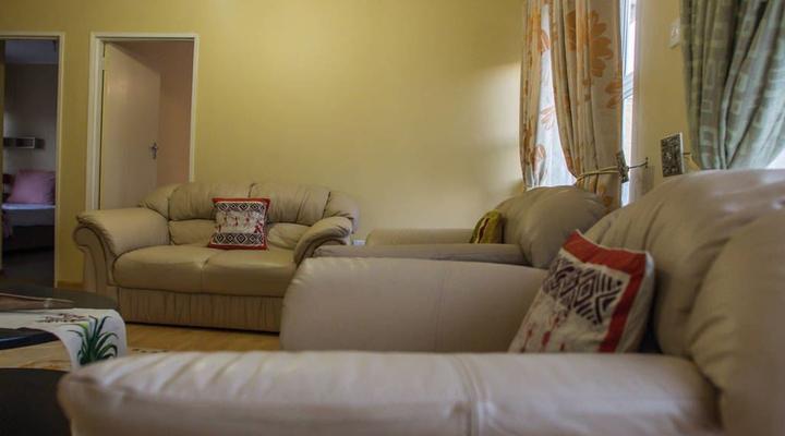 Lolo's Two Bedroom Apartment