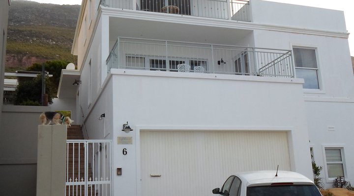 Lighthouse Apartments