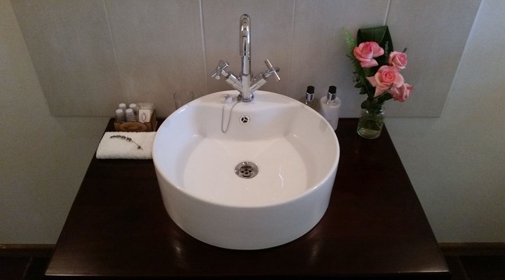 The Nutshell Guesthouse