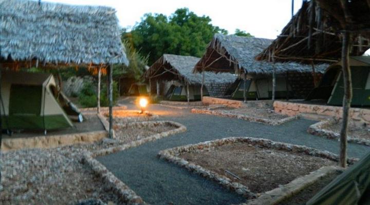 Moonlight Village Bandas and Campsite