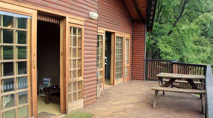 Brambleberry Lakeside Cabin