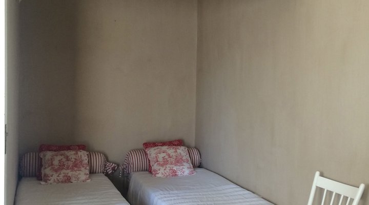 Beach House Bahari