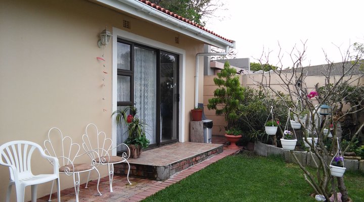 Tritonia Cottage