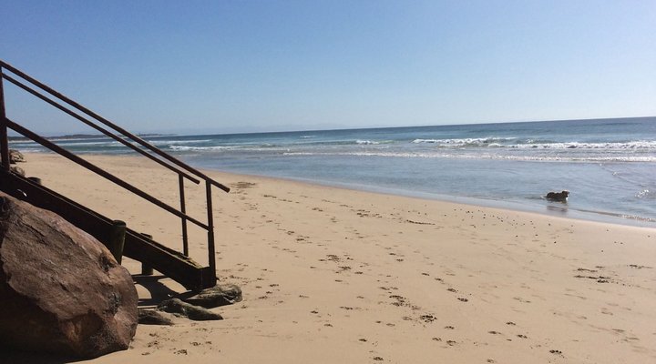 Beach House Bahari