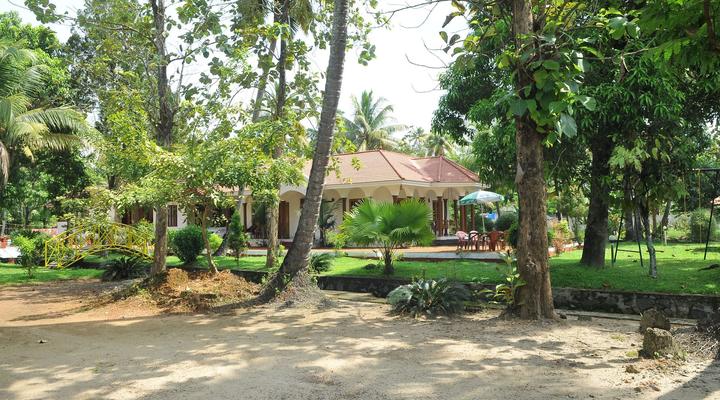 Coconut Creek Farm and Homestay