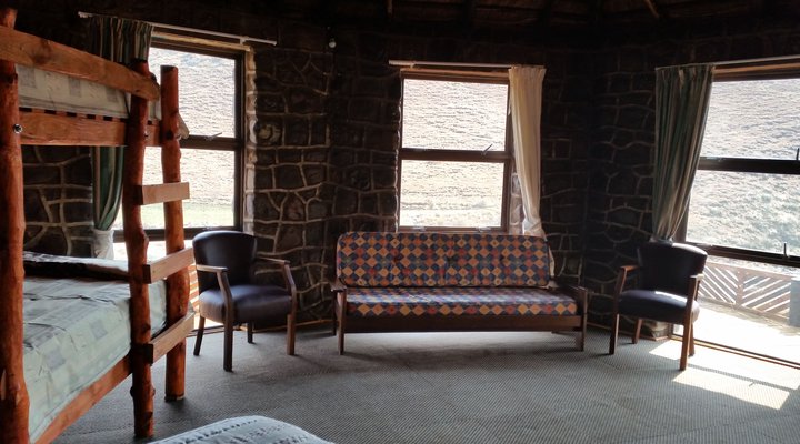 Amanzi Empilo Bungalow