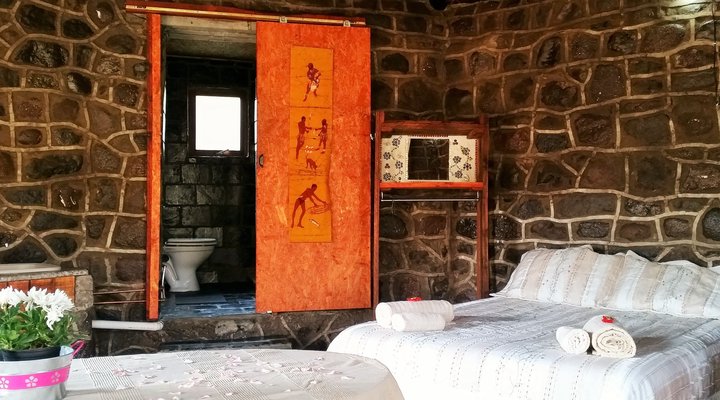 Amanzi Empilo Bungalow