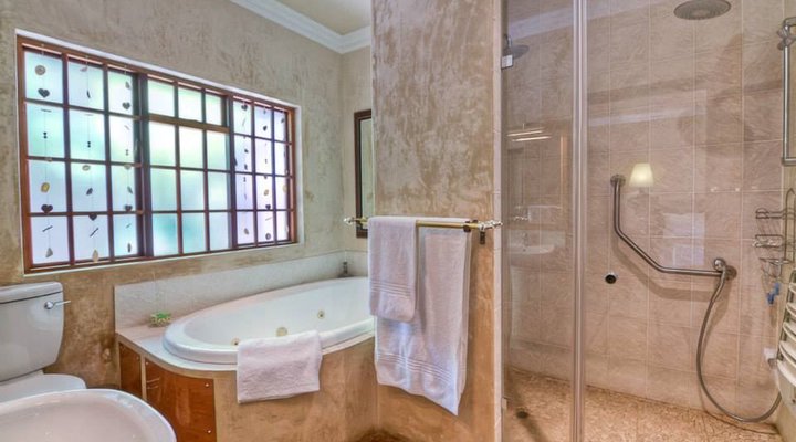 2 Night Couples Romantic Weekend Package