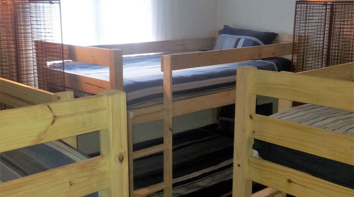 Airport Beach Backpackers