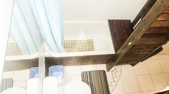 Airport Beach Backpackers