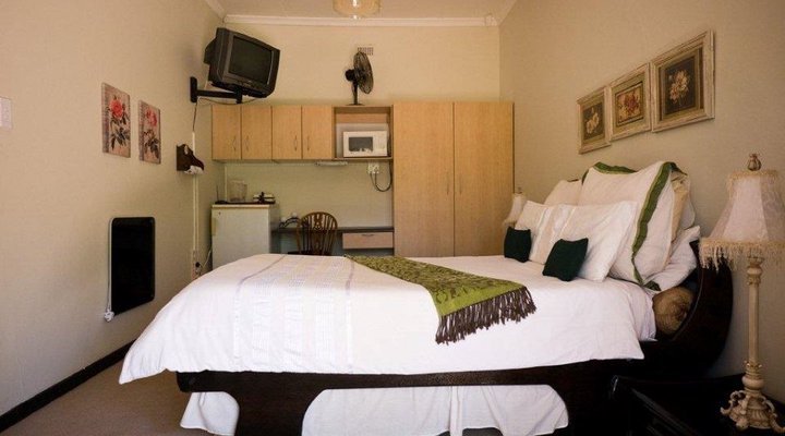 Falcon Crest Self Catering cottages & B&B