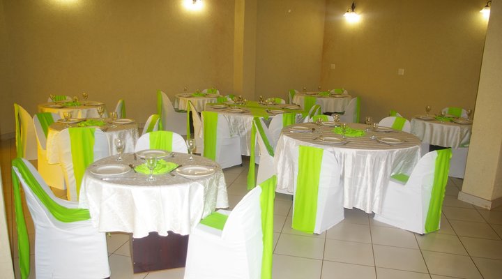 Naledzi Lodge