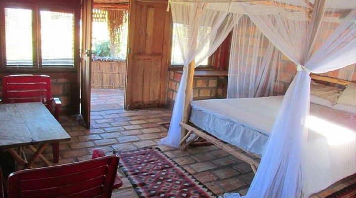 6 Night Kruger Park, Mozambique and Limpopo Park Adventure