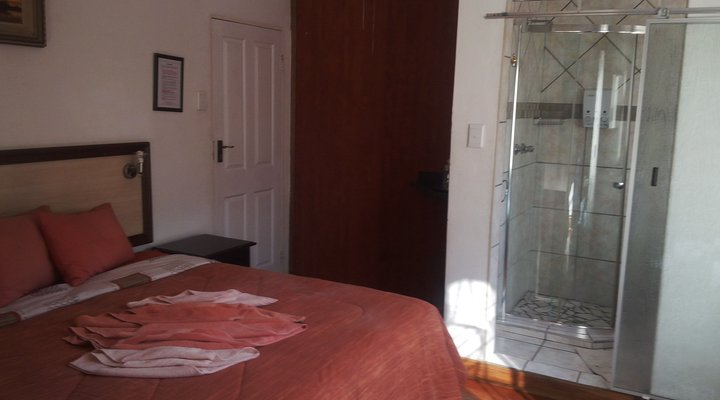 Twin Palms Guest House