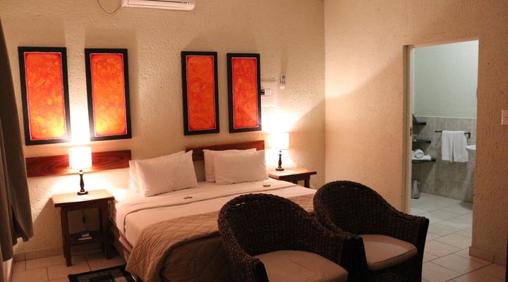 Klondike Guest Lodge