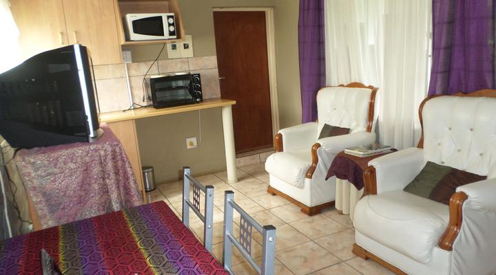 Villa Luca Guest House & Chalets