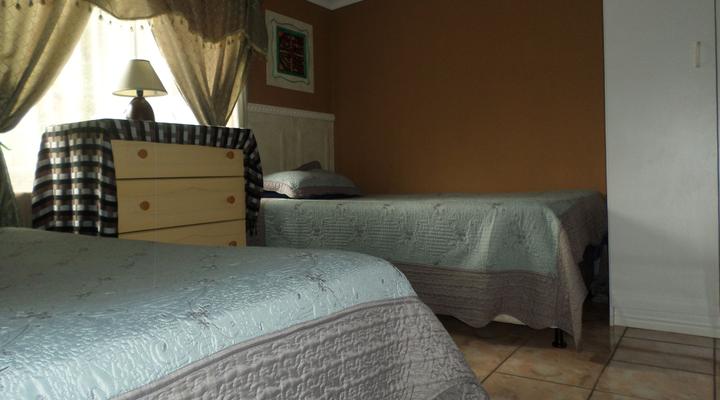 Villa Luca Guest House & Chalets