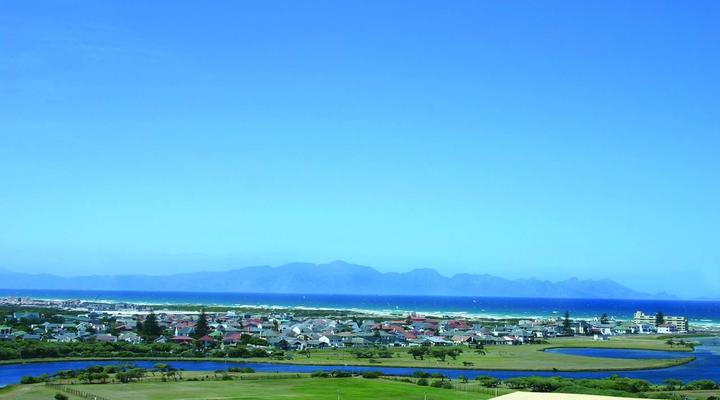 Colona Castle Manor House