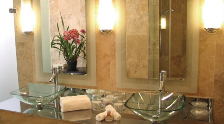 Colona Castle Manor House