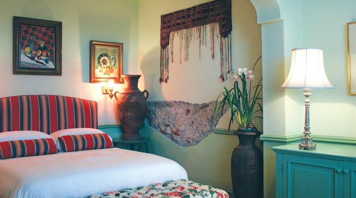 Colona Castle Manor House