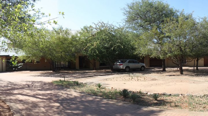 Lili Bush Guesthouse