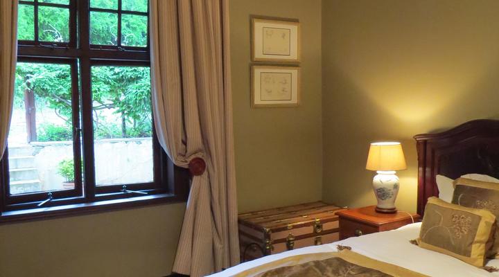 Waylands Country House