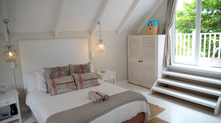 Sea Breeze Beach House 