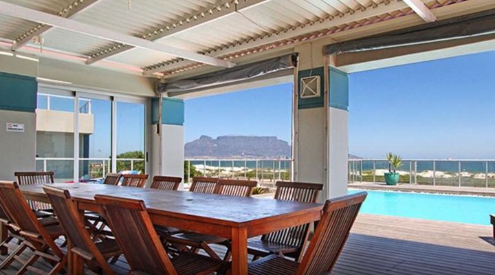 Kite/Dolphin Beach Apartment