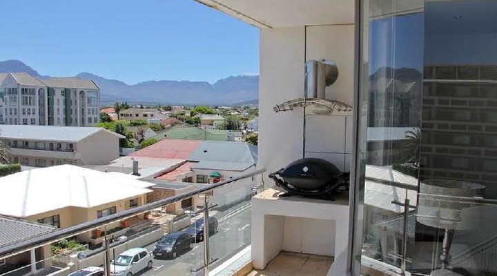 Hibernian Towers 412