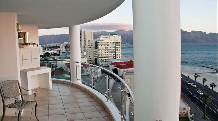 Hibernian Towers 904