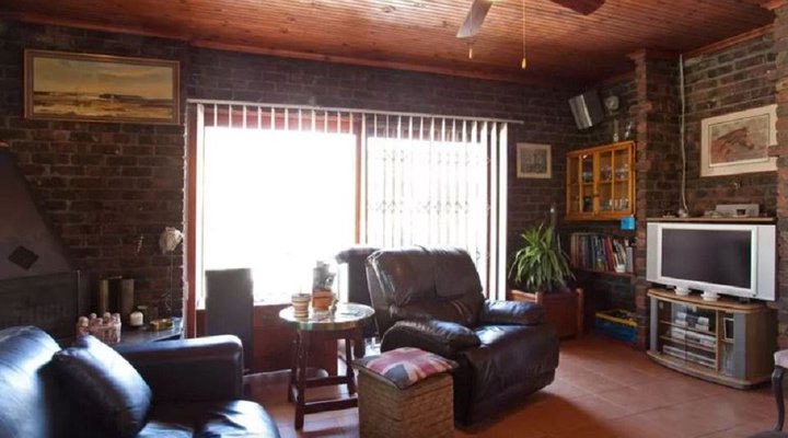 Sue's BnB in Bothasig