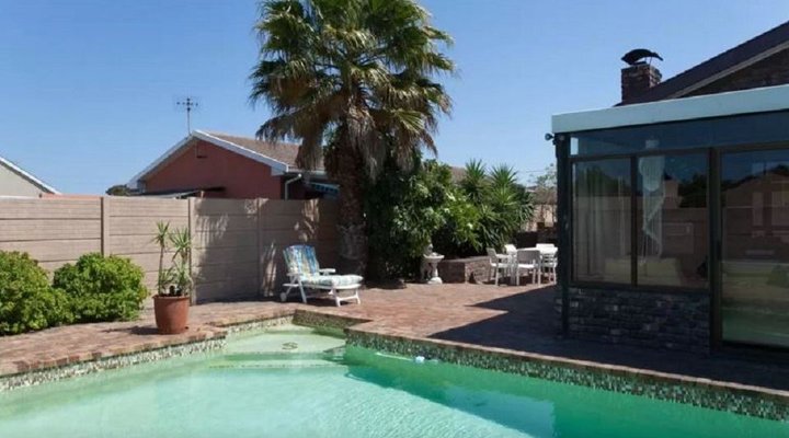 Sue's BnB in Bothasig