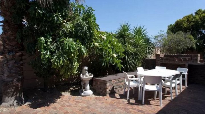 Sue's BnB in Bothasig