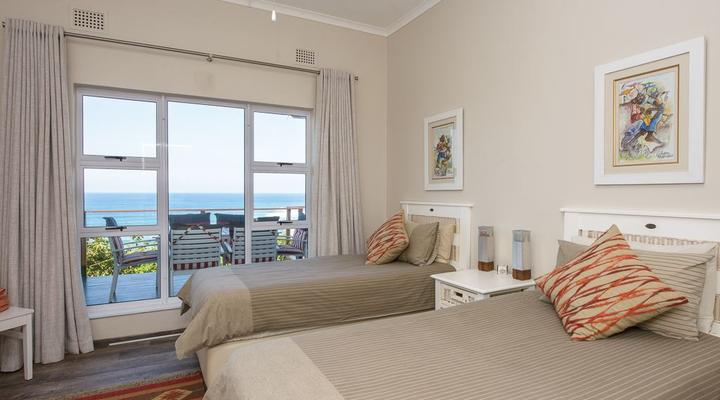 The Beach Cottage on Dolphin Bay