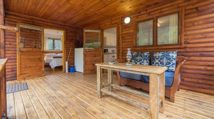 Eagles' Call Cottages & Tent