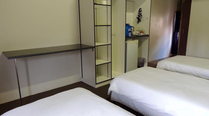 Sleepers Guest Lodge