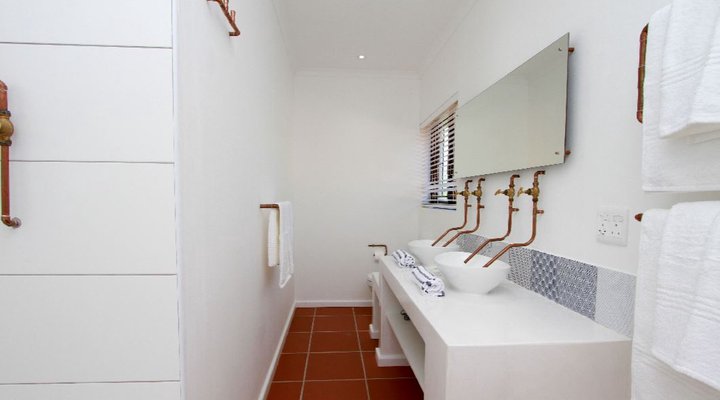 Long Story Guest House & Cooks Kitchen