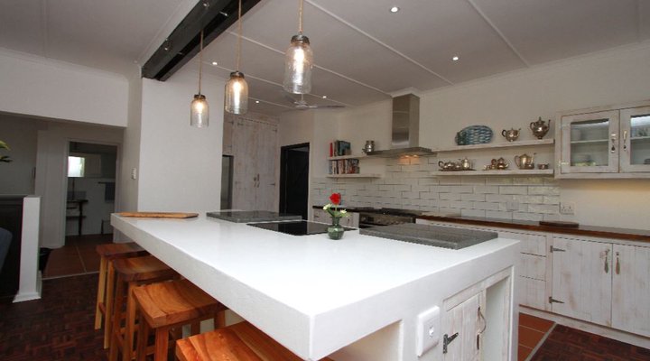 Long Story Guest House & Cooks Kitchen