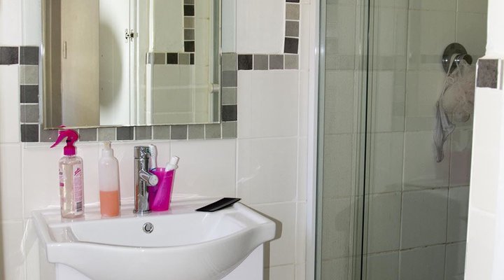 Guest House on Shale