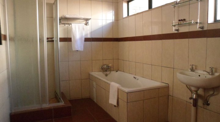 Maun Airport Hotel