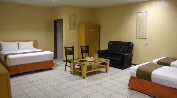 Maun Centre Lodge