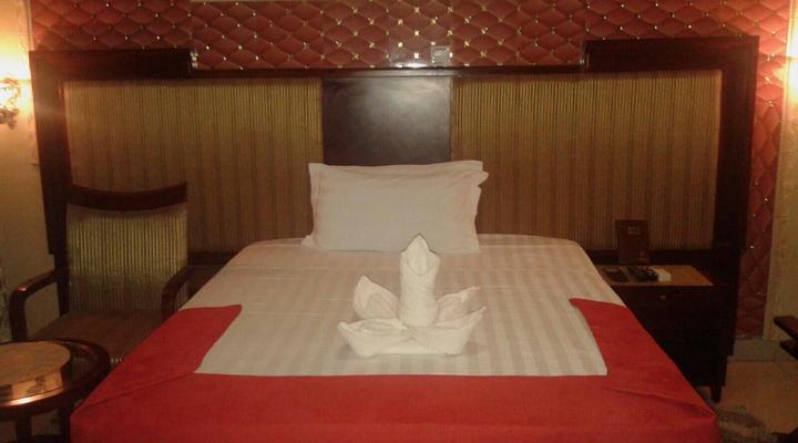 Gumare Executive Inn