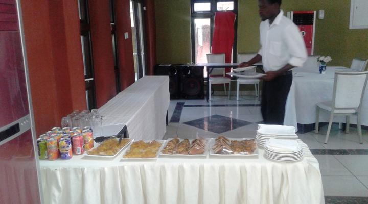 Gumare Executive Inn