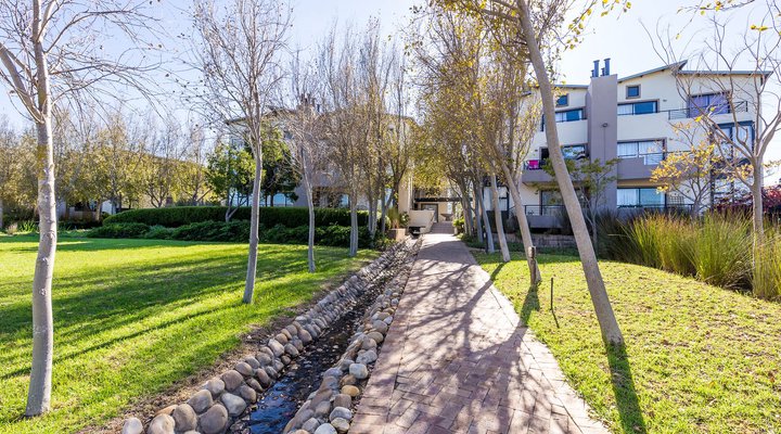Somerset Links Business Apartment