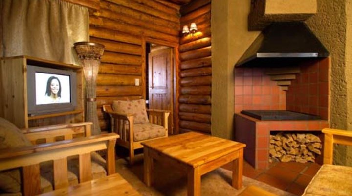 2 Nights at Highlands Mountain Retreat Golden Gate Highlands National Park SANParks