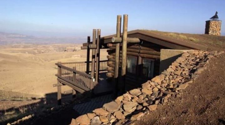 2 Nights at Highlands Mountain Retreat Golden Gate Highlands National Park SANParks