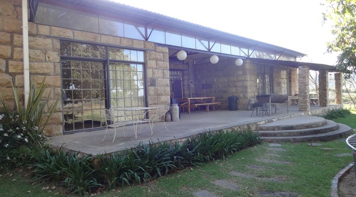 Twin Oaks Guest Farm