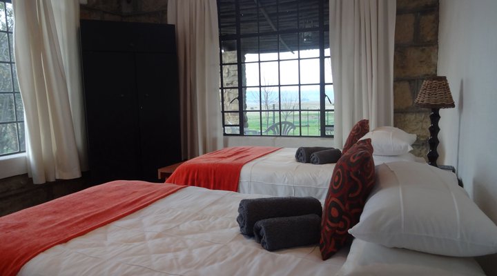 Twin Oaks Guest Farm